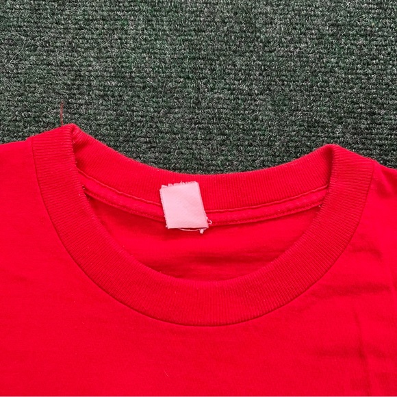 Vintage 01’ Coca Cola X Soccer Copa America Wrap Around Red T Shirt Size L 21X27 - Picture 4 of 8